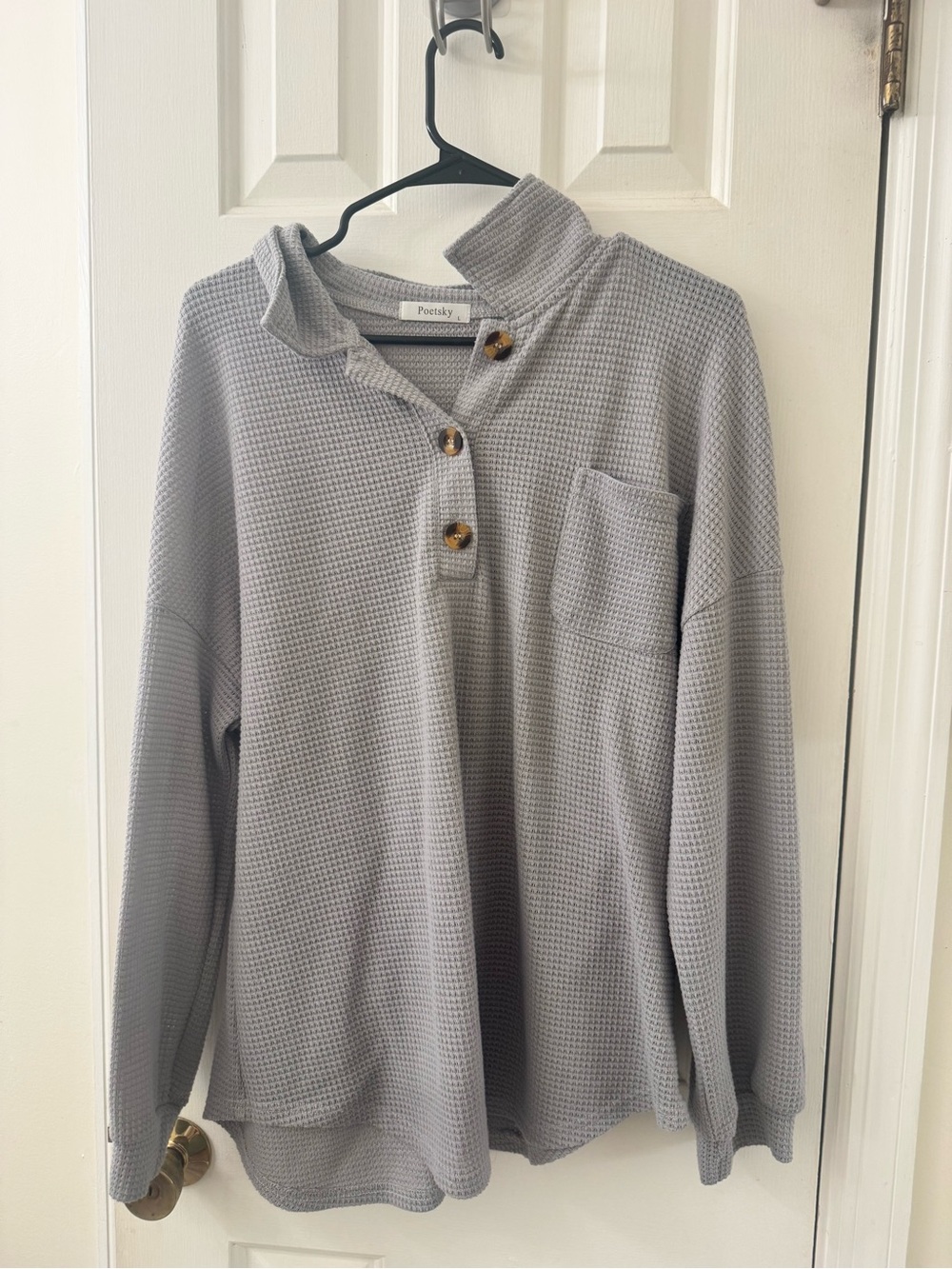 Waffle-Knit Henley Pullover - Gray